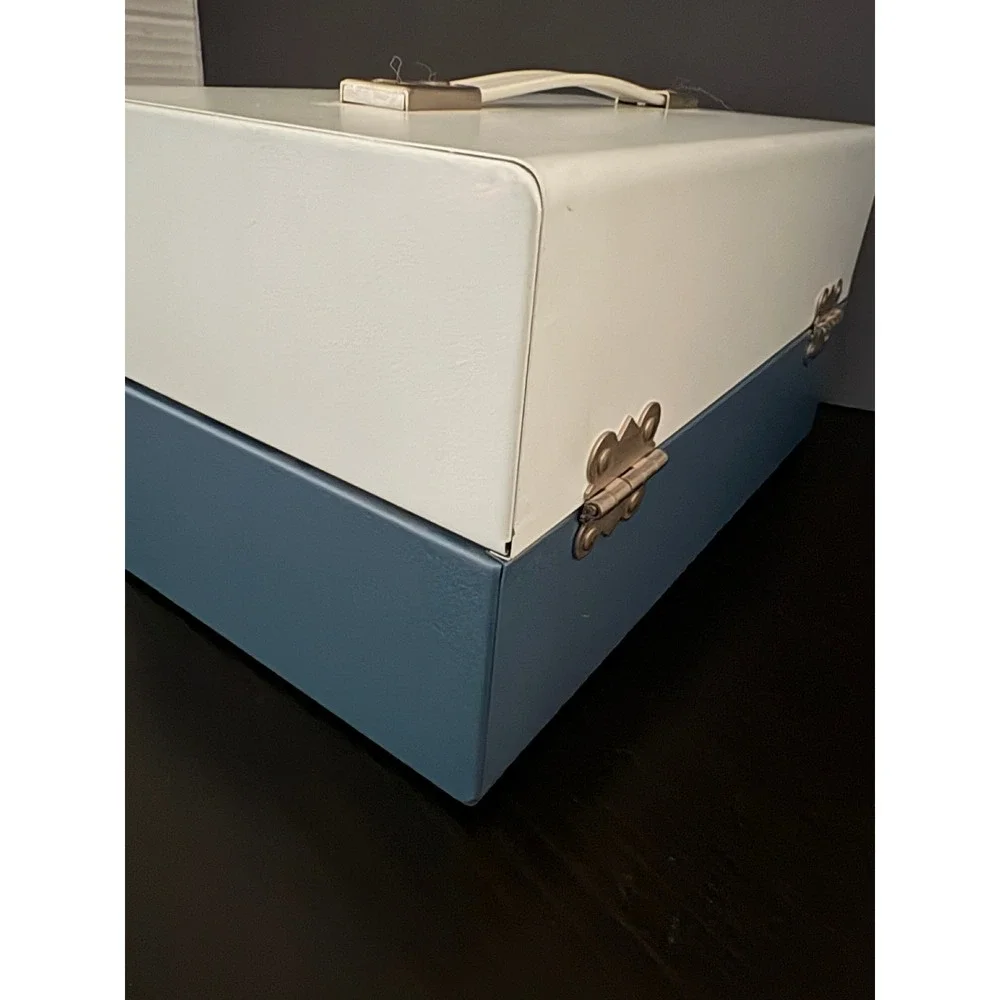 Smith-Victor Vintage Metal Storage Case Two-Tone Blue White Made in USA Retro